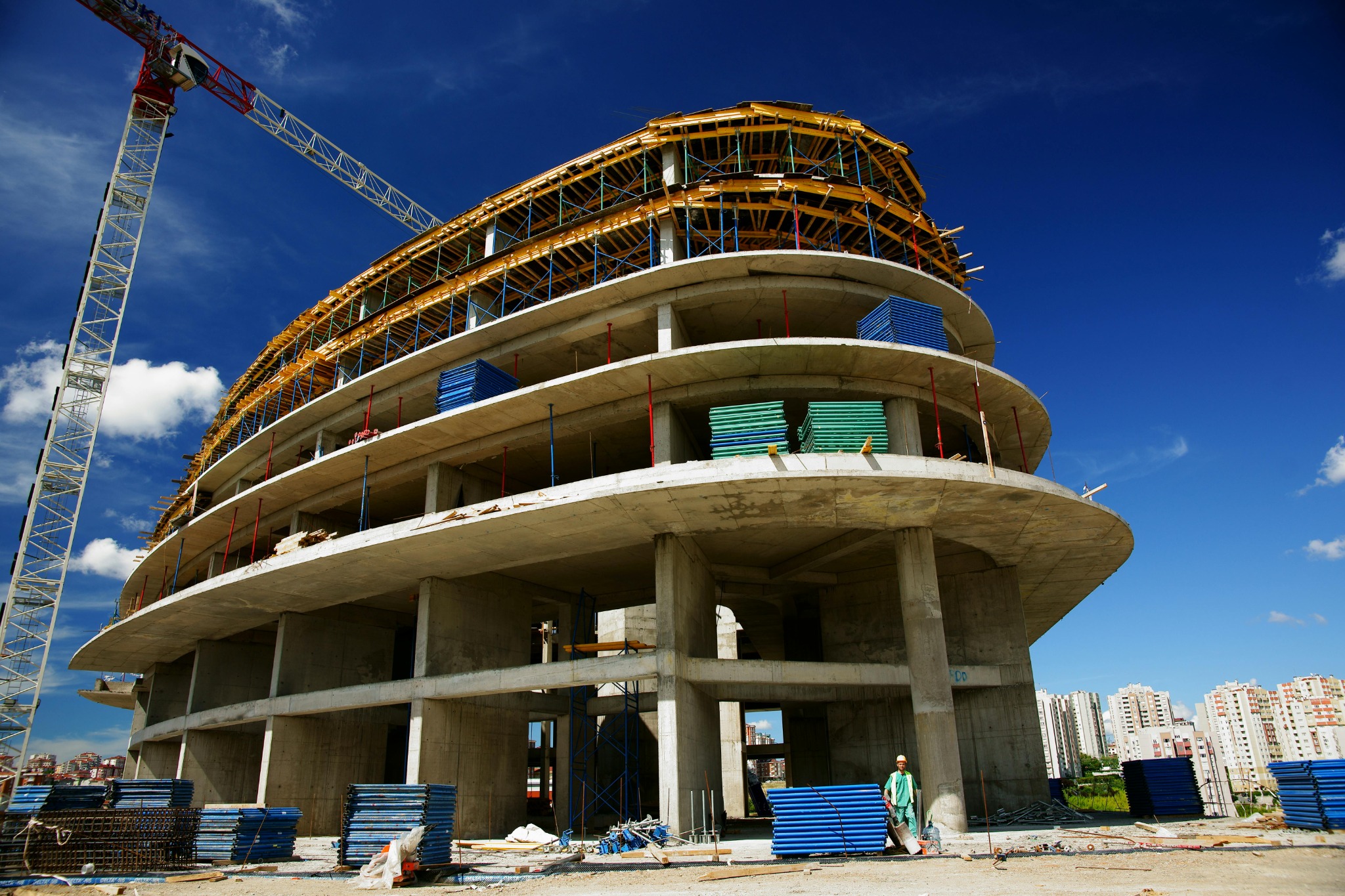 Modern multi-storey concrete building under construction